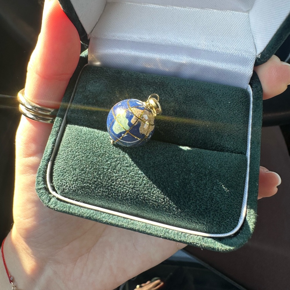 14k Gold globe